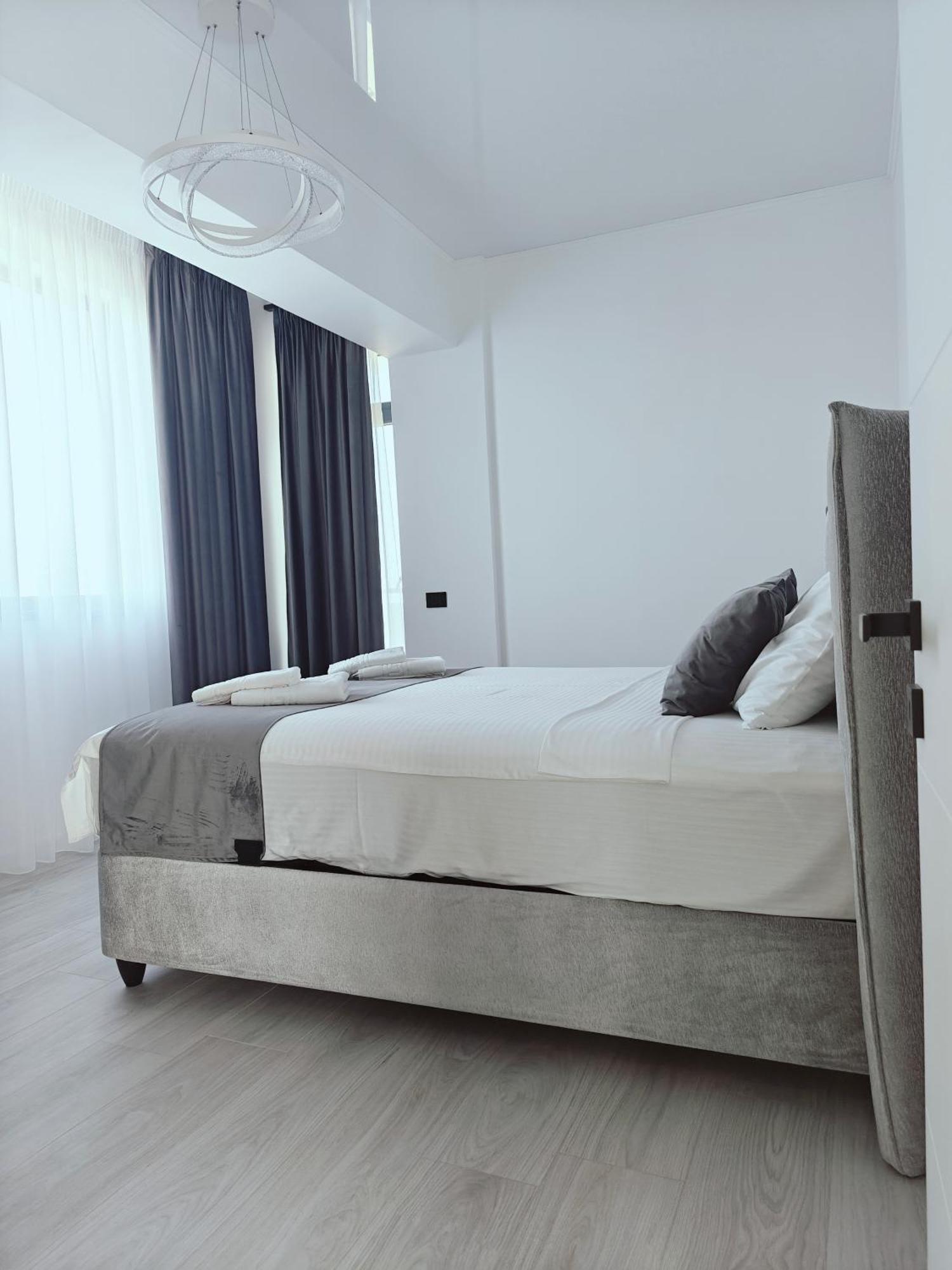 Mamaia Nord Vip Aparthotel Năvodari Zewnętrze zdjęcie